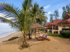 Pranee Beach Bungalows